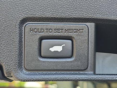 Used 2024 Acura RDX SH-AWD w/ Advance Package image 16