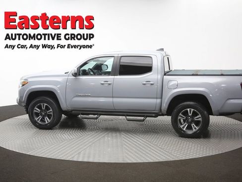Used 2018 Toyota Tacoma TRD Sport AWD/4WD image 64