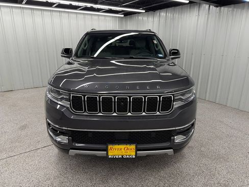 Used 2024 Jeep Wagoneer Series II w/ Convenience Group I AWD/4WD image 2