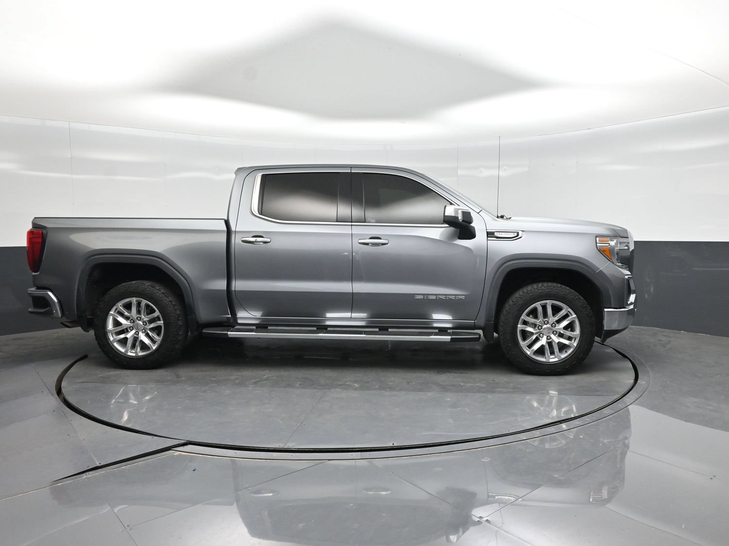 Used 2019 GMC Sierra 1500 SLT RWD image 18