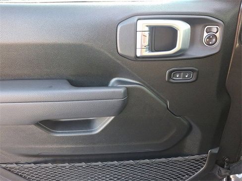 Used 2024 Jeep Wrangler Sport S image 12