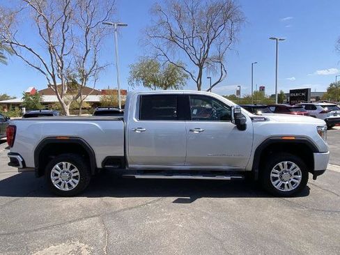 Used 2020 GMC Sierra 2500 Denali w/ Technology Package AWD/4WD image 2