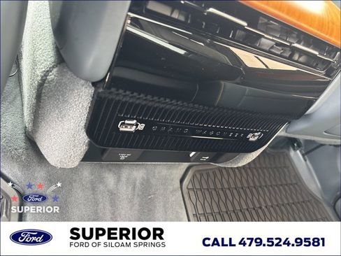 Used 2022 Jeep Grand Wagoneer Series III AWD/4WD image 22