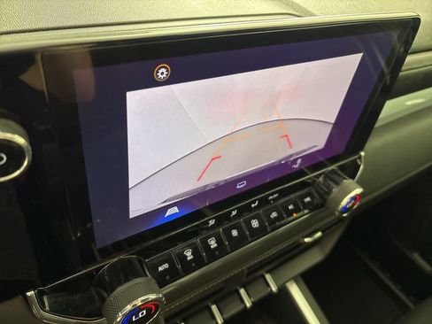 Used 2024 Chevrolet Colorado LT w/ LT Convenience Package image 38