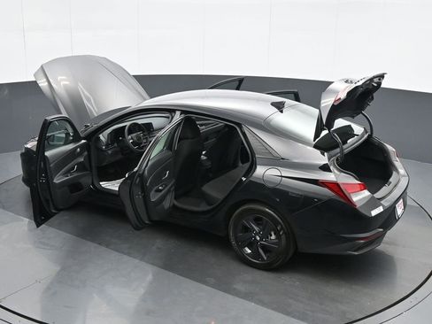 Used 2023 Hyundai Elantra SEL w/ Cargo Package image 38