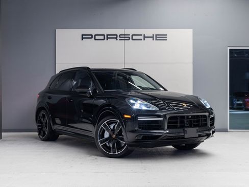 Certified 2023 Porsche Cayenne Turbo image 9