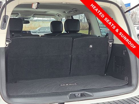 Used 2022 Nissan Armada SL w/ Captain's Chairs Package image 9