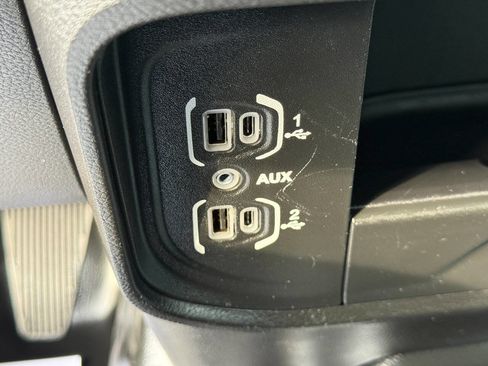 Used 2022 RAM 3500 Tradesman image 24