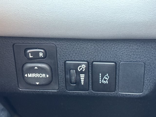 Used 2017 Toyota RAV4 Limited w/ Advanced Technology Package AWD/4WD image 34