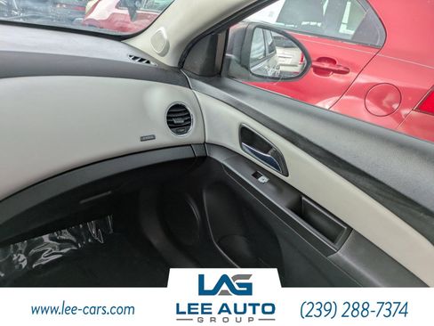 Used 2014 Chevrolet Cruze LS FWD image 14