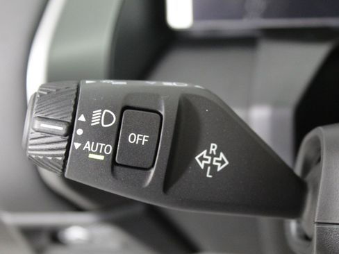 Used 2026 BMW X3 xDrive30 w/ Premium Package image 33