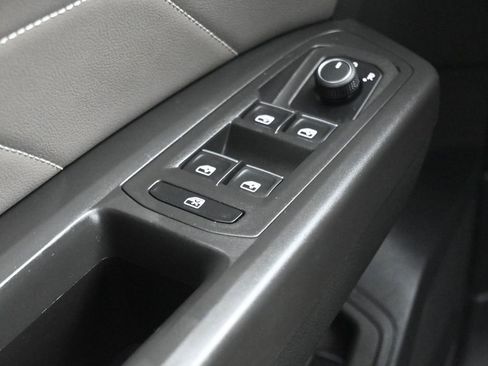 Used 2023 Volkswagen Atlas Cross Sport SEL R-Line AWD/4WD image 14