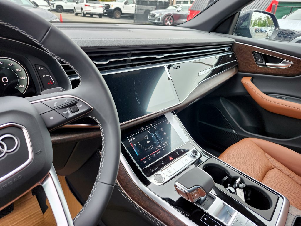 New 2027 Audi Q8 Premium Plus AWD/4WD image 11