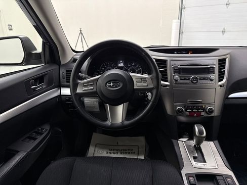 Used 2011 Subaru Outback 2.5i Premium image 14