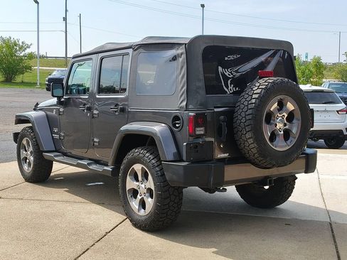 Used 2016 Jeep Wrangler Unlimited Sahara w/ Max Tow Package AWD/4WD image 16
