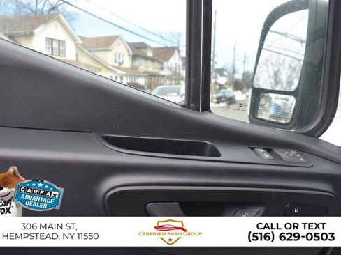 Used 2024 Mercedes-Benz eSprinter 170 Cargo image 12