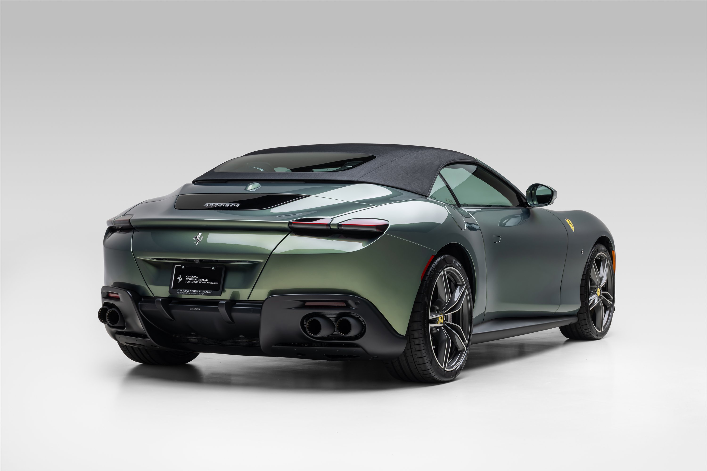 Certified 2026 Ferrari Roma Spider RWD image 9