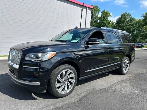 Used 2024 Lincoln Navigator L 4WD image 13