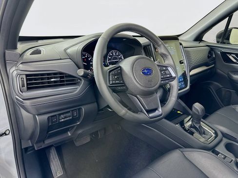 Used 2025 Subaru Forester Limited w/ Popular Package #1 AWD/4WD image 9