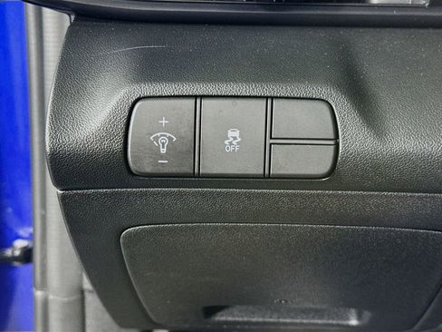 Certified 2025 Hyundai Elantra Sport FWD image 18
