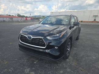 Used 2024 Toyota Highlander XLE AWD/4WD video 1