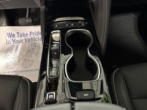 Used 2023 Buick Envision Essence FWD image 18