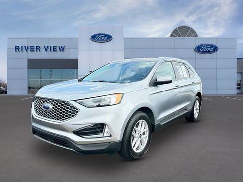 Used 2024 Ford Edge SEL w/ Convenience Package AWD/4WD image 3