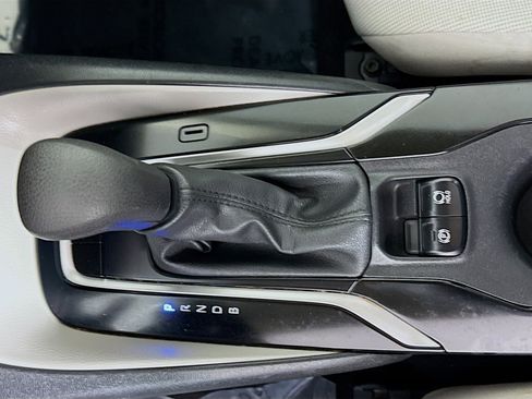 Used 2020 Toyota Corolla LE image 20