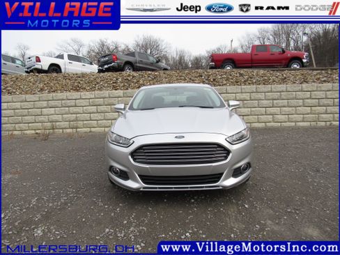 Used 2014 Ford Fusion SE w/ Equipment Group 202A image 2