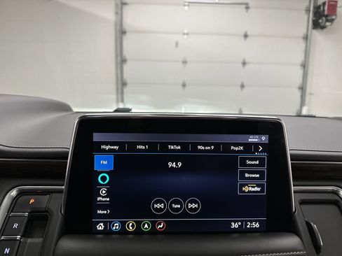 Used 2021 Chevrolet Tahoe Premier w/ Premium Package image 38