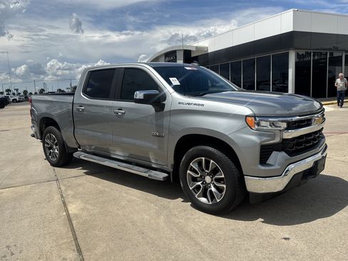Used 2025 Chevrolet Silverado 1500 LT w/ Leather Package RWD image 14
