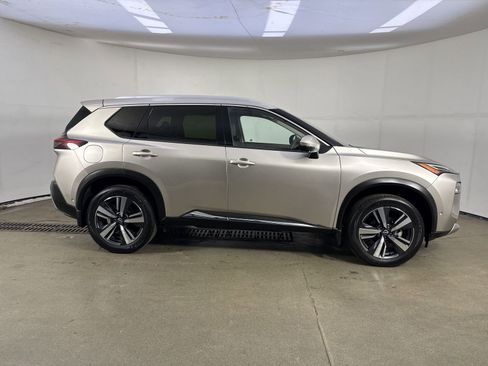 Certified 2023 Nissan Rogue Platinum image 37