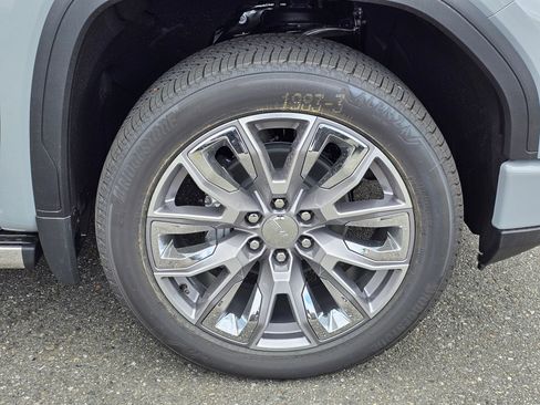 New 2024 GMC Sierra 1500 Denali image 9