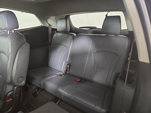 Certified 2020 Buick Enclave Essence image 13