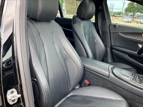 Used 2022 Mercedes-Benz E 350 Sedan image 12