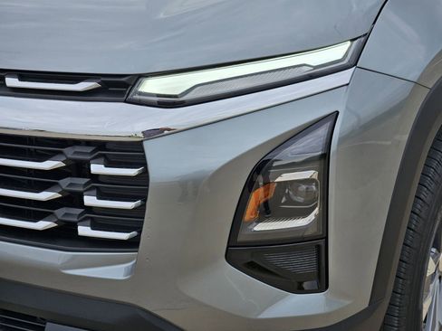 New 2026 Chevrolet Equinox LT FWD image 11