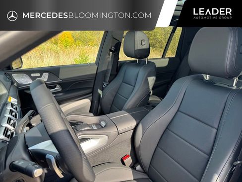 Used 2025 Mercedes-Benz GLS 450 4MATIC image 36
