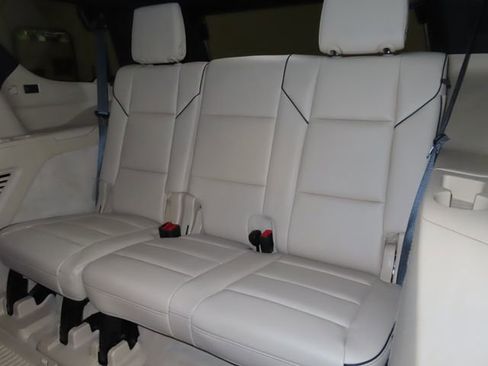 Certified 2024 Cadillac Escalade Premium Luxury w/ Performance Package AWD/4WD image 19