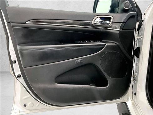 Used 2019 Jeep Grand Cherokee Limited X RWD image 18
