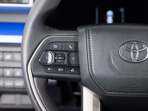 Used 2025 Toyota 4Runner TRD Off-Road image 31