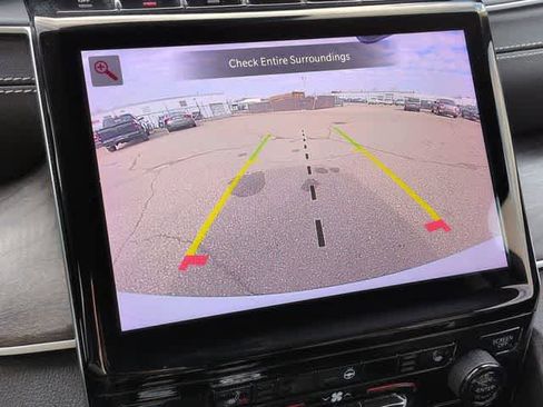 Used 2023 Jeep Grand Cherokee Limited w/ Black Appearance Package image 29