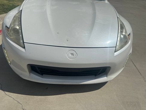 Used 2017 Nissan 370Z Coupe RWD image 10
