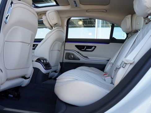 New 2025 Mercedes-Benz S 580 4MATIC Sedan image 31