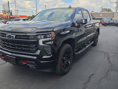 Used 2022 Chevrolet Silverado 1500 RST w/ Redline Edition AWD/4WD image 10