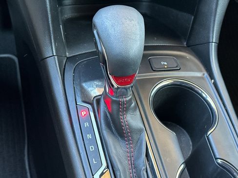 Certified 2022 Chevrolet Equinox RS w/ RS Leather Package image 23