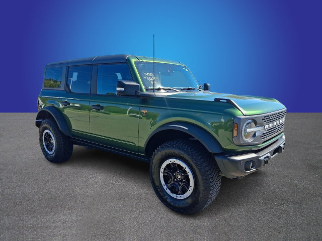 Used 2023 Ford Bronco Badlands w/ Sasquatch Package AWD/4WD image 3