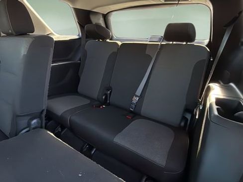 Used 2021 Chevrolet Traverse LS image 33