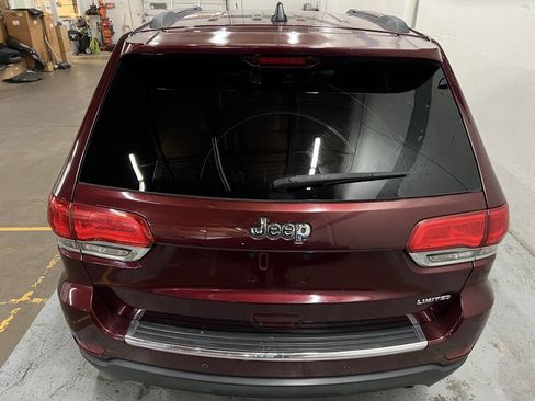 Used 2017 Jeep Grand Cherokee Limited w/ Luxury Group II image 6
