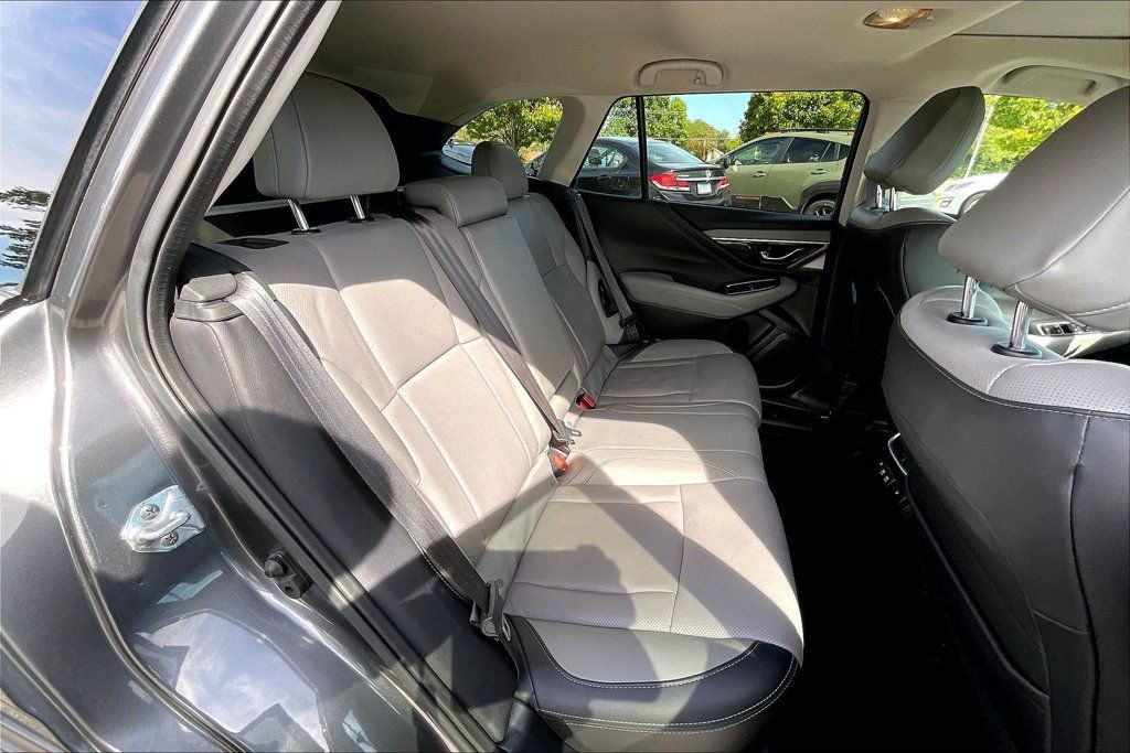 Used 2022 Subaru Outback Limited AWD/4WD image 30