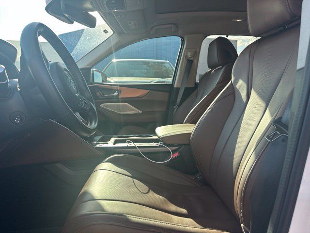 Used 2025 Acura MDX w/ Technology Package FWD image 7